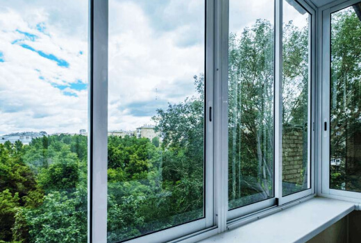 Холодное остекление лоджии раздвижными окнами Provedal в Лобне