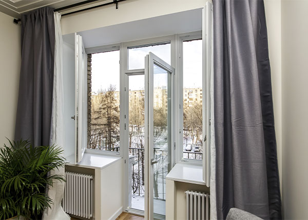 Установка теплого балконного блока в Лобне