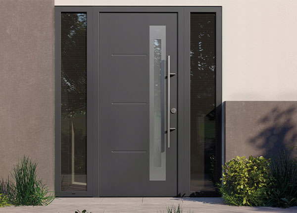 Входная алюминиевая дверь в дачный дом в Лобне